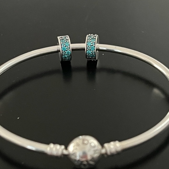 PANDORA authentic "Unique as you are" SS bangle with 2 teal pave charms preowned - Picture 7 of 10